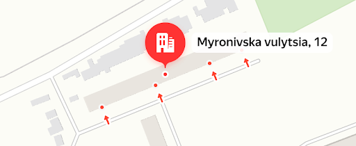 מירוניבסקה 12 על המפה. הבניינים מסומנים בחצים אדומים 🖼️ צילומסך מיאנדקס; עיבוד מחשב