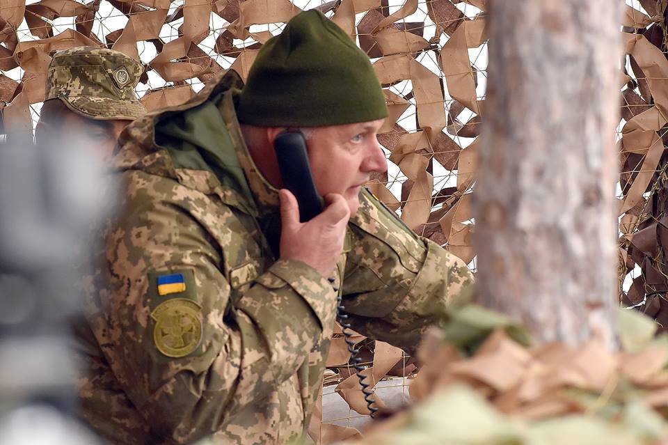 חייל אוקראיני באימון במהלך המלחמה נגד רוסיה 🖼️ יורי איגנט, משרד ההגנה האוקראיני (cc-by-sa)
